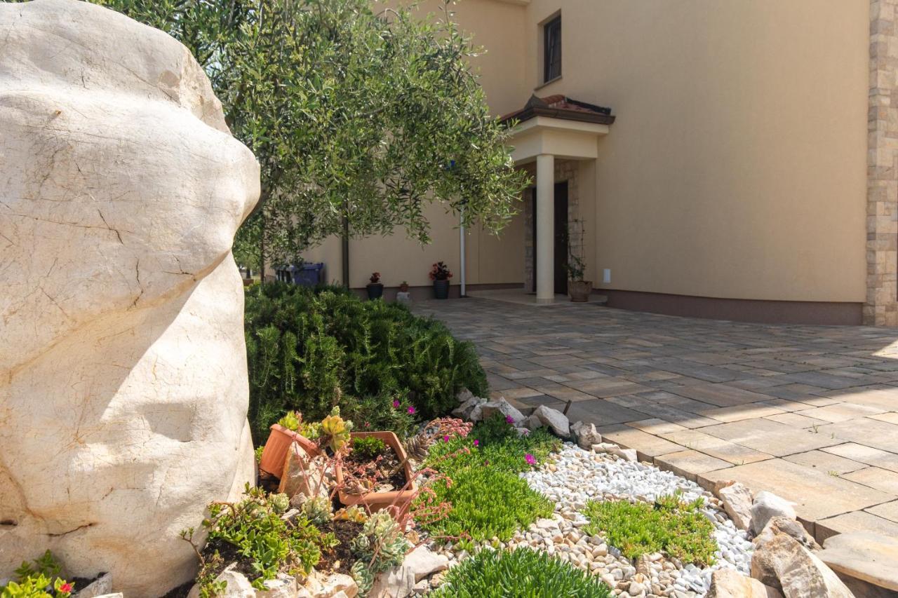 Apartments Otia Seaview Porat  Εξωτερικό φωτογραφία